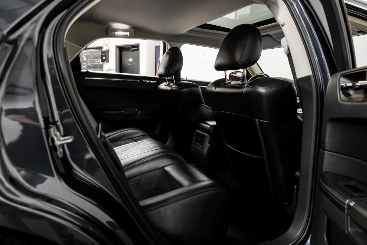 Chrysler 300 4dr Sdn 300C SRT8 RWD 2008