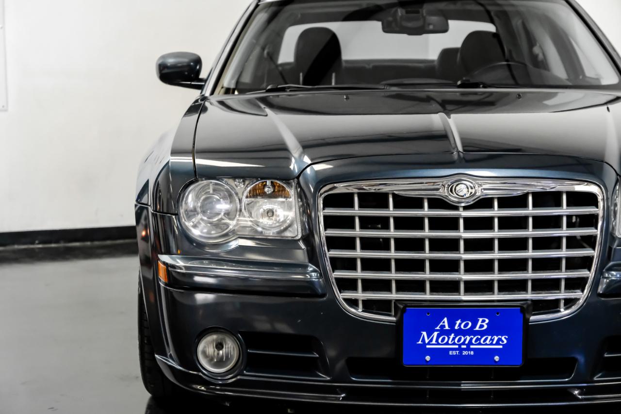 Chrysler 300 4dr Sdn 300C SRT8 RWD 2008