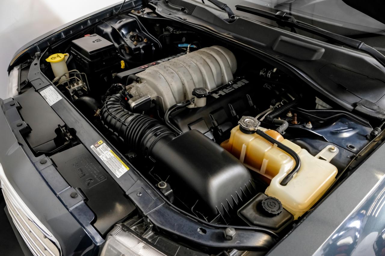 Chrysler 300 4dr Sdn 300C SRT8 RWD 2008