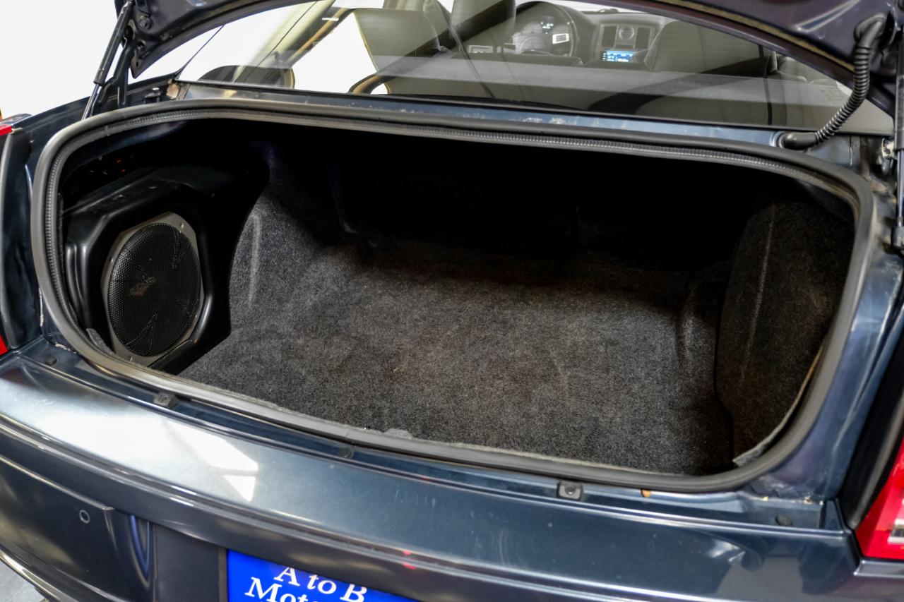 Chrysler 300 4dr Sdn 300C SRT8 RWD 2008