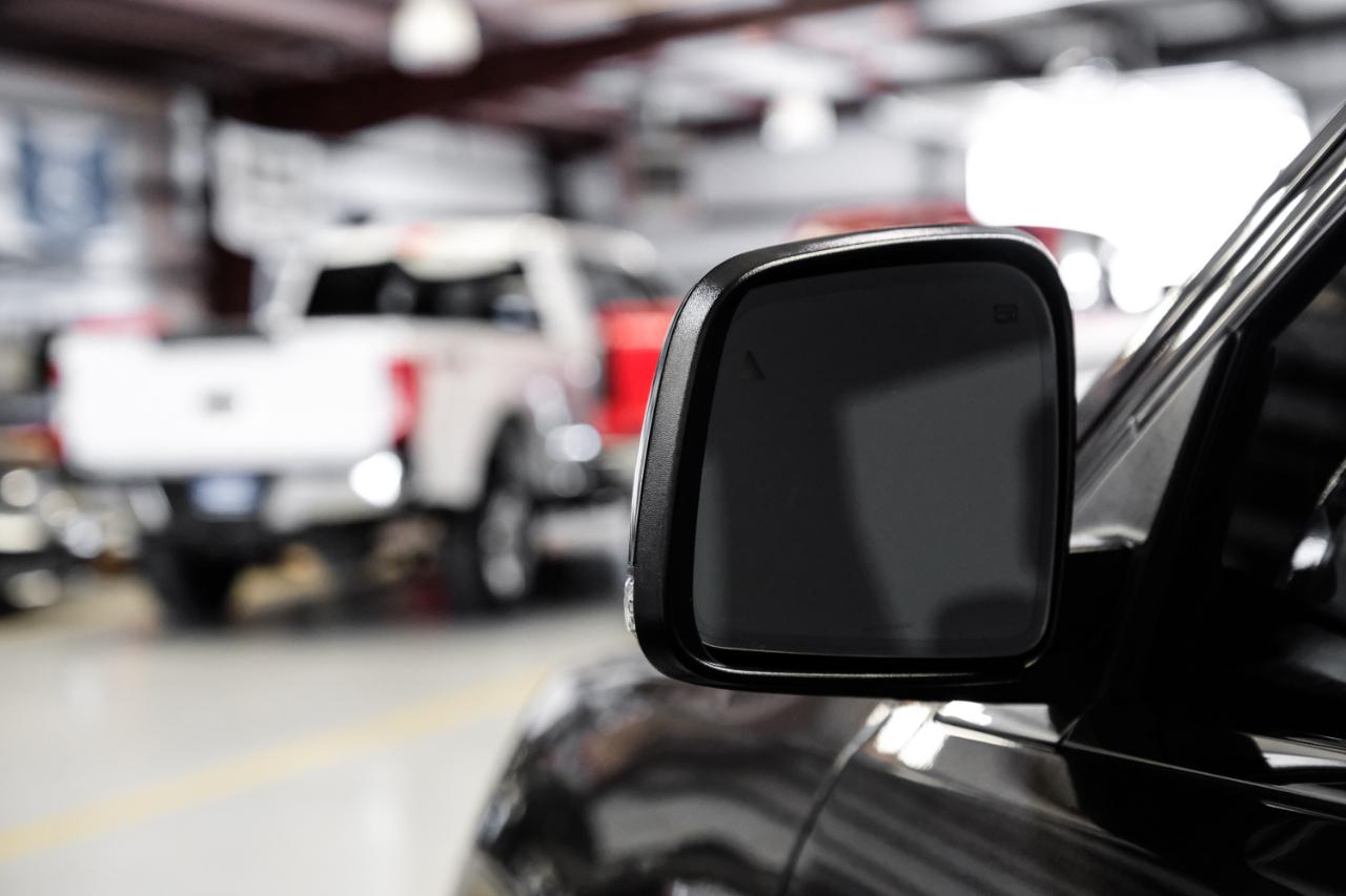 Jeep Grand Cherokee 4WD 4dr SRT8 2014