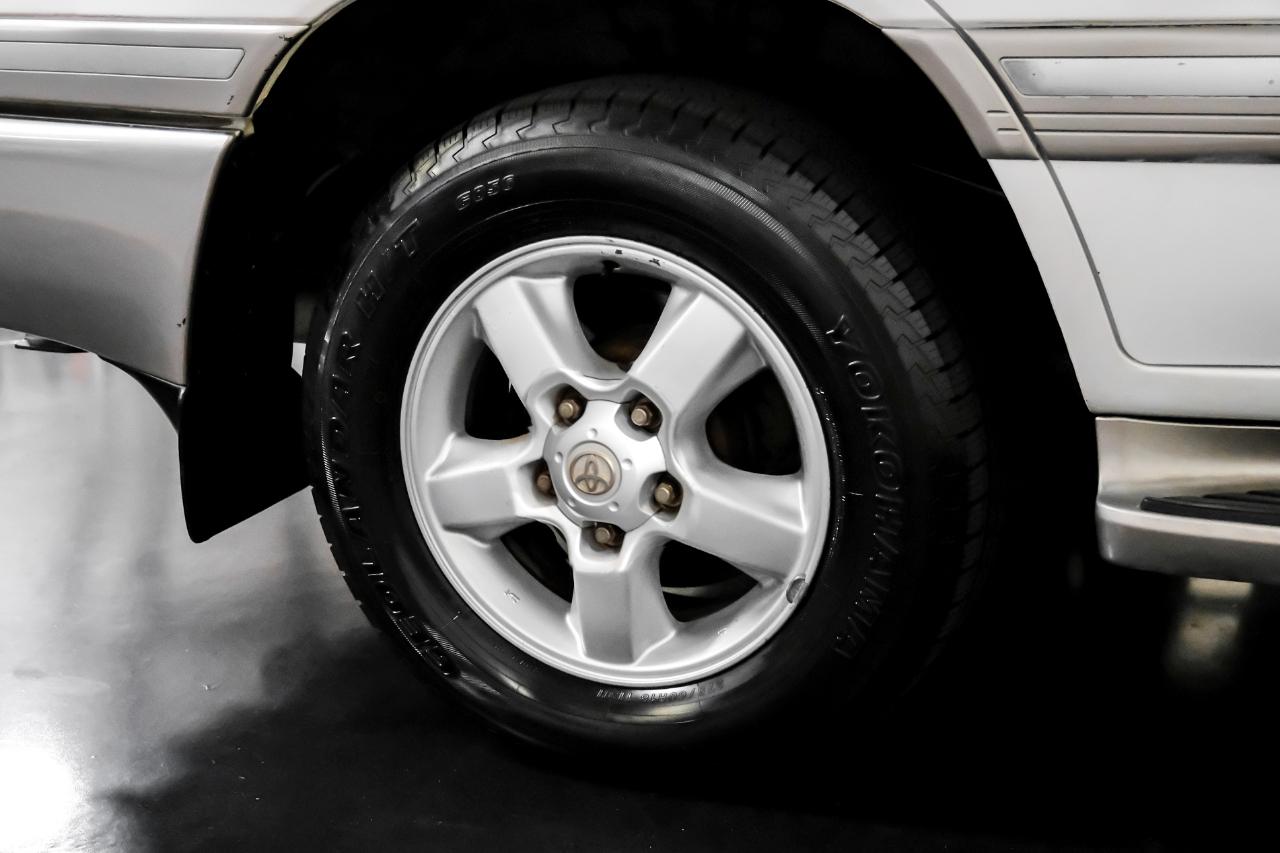 Toyota Land Cruiser 4dr 4WD (Natl) 2003