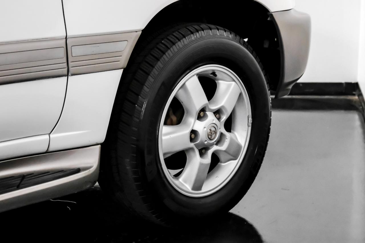 Toyota Land Cruiser 4dr 4WD (Natl) 2003