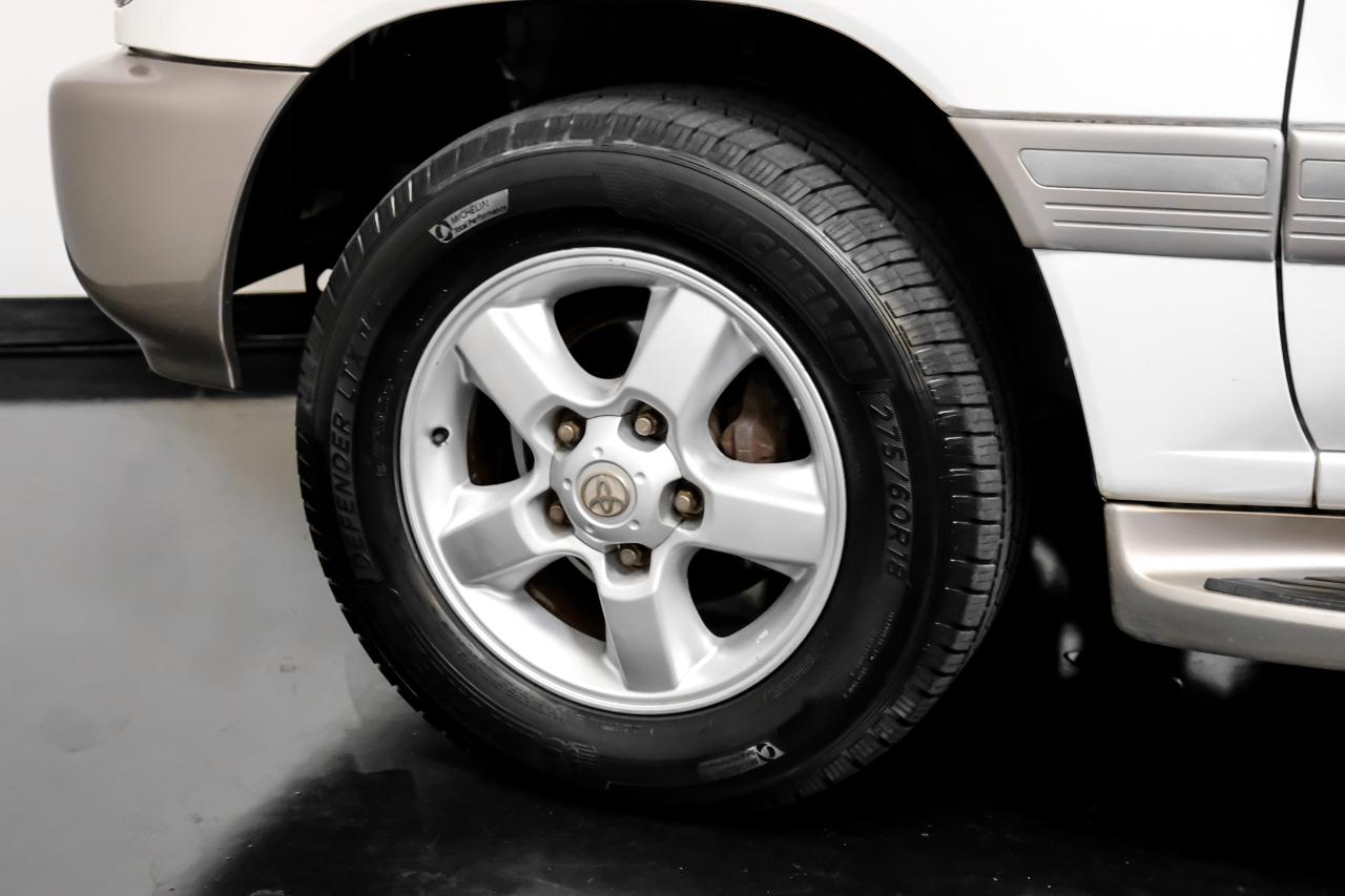 Toyota Land Cruiser 4dr 4WD (Natl) 2003