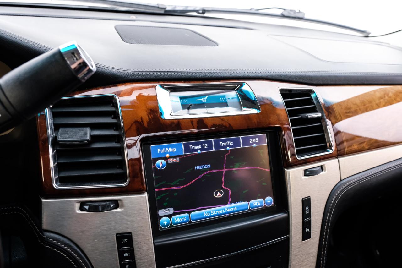 Cadillac Escalade 2WD 4dr Platinum Edition 2013
