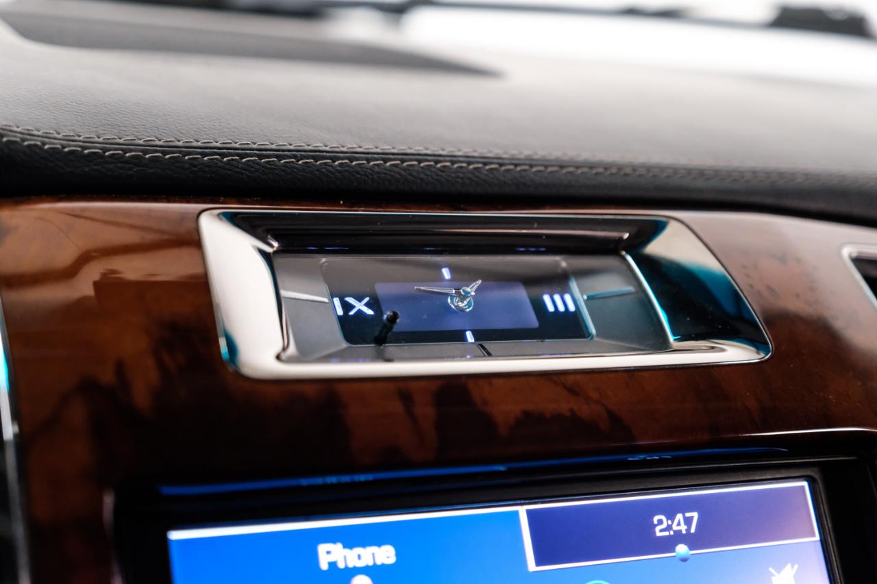 Cadillac Escalade 2WD 4dr Platinum Edition 2013