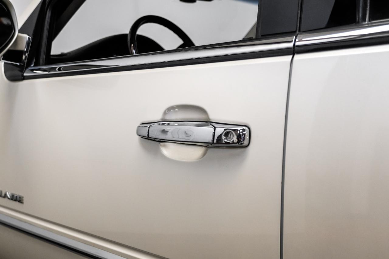 Cadillac Escalade 2WD 4dr Platinum Edition 2013