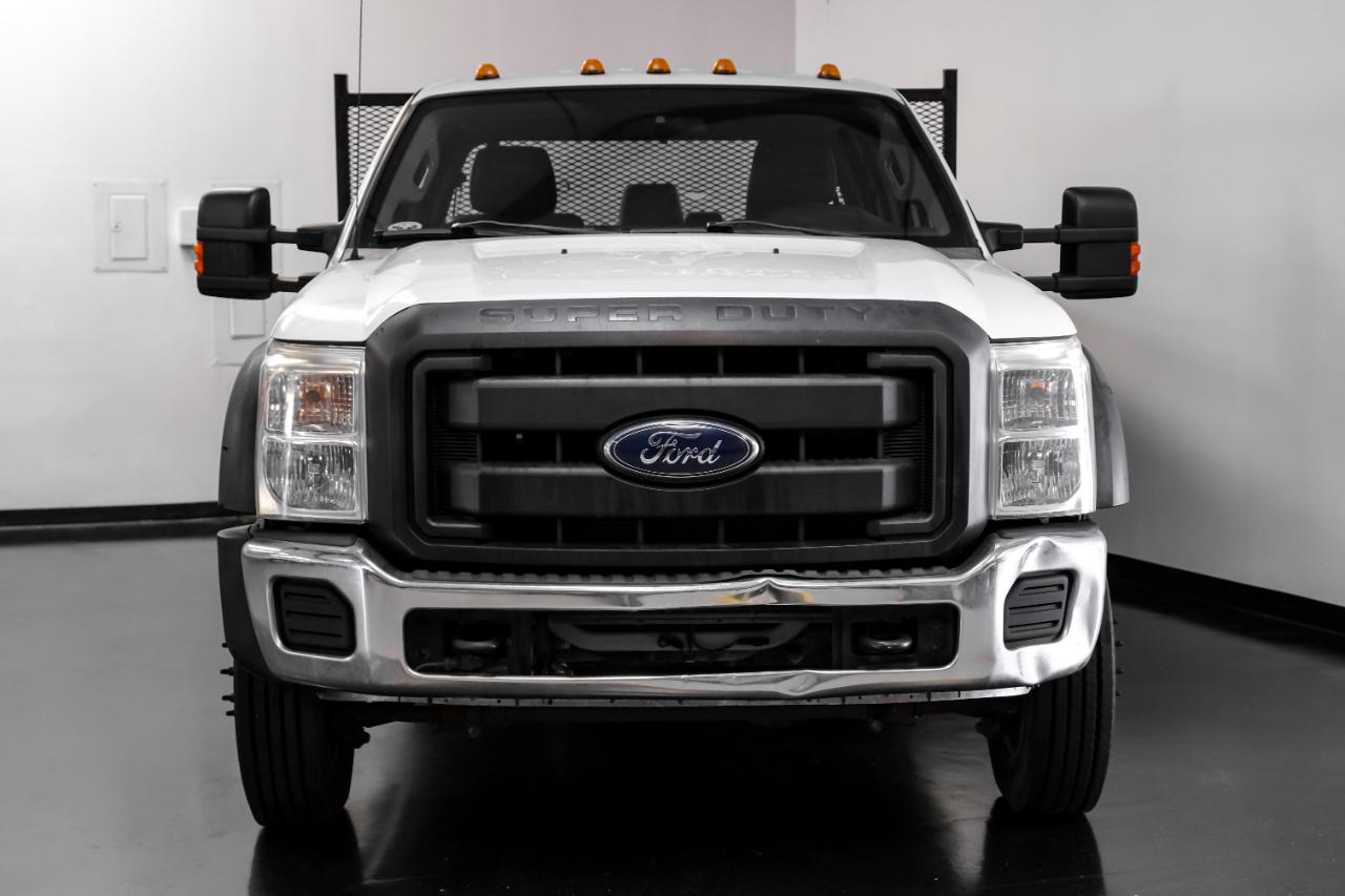 Ford Super Duty F-550 DRW 4WD Crew Cab 176" WB 60" CA Lariat 2016
