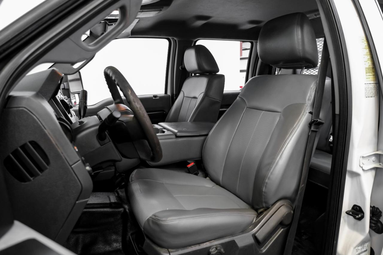 Ford Super Duty F-550 DRW 4WD Crew Cab 176" WB 60" CA Lariat 2016