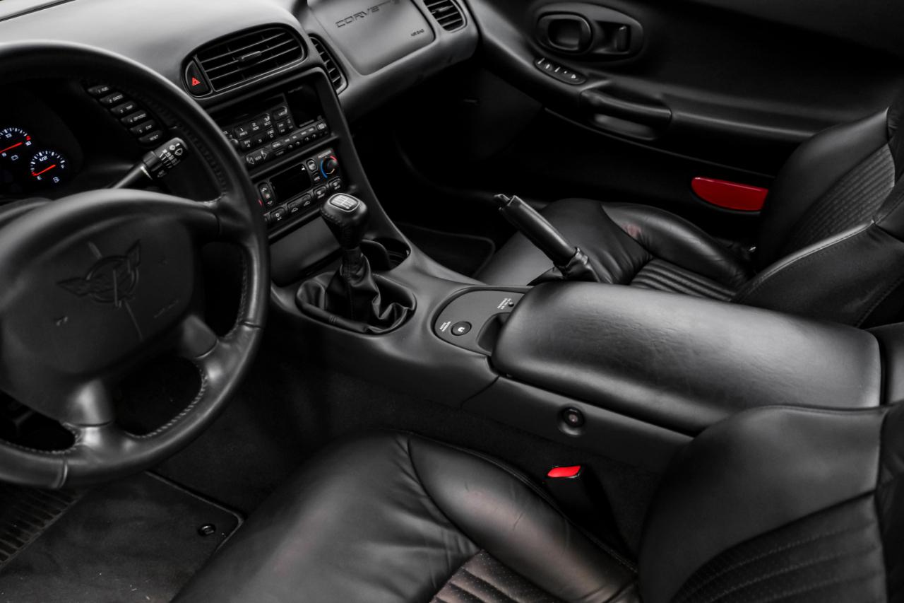 Chevrolet Corvette 2dr Z06 Hardtop 2004