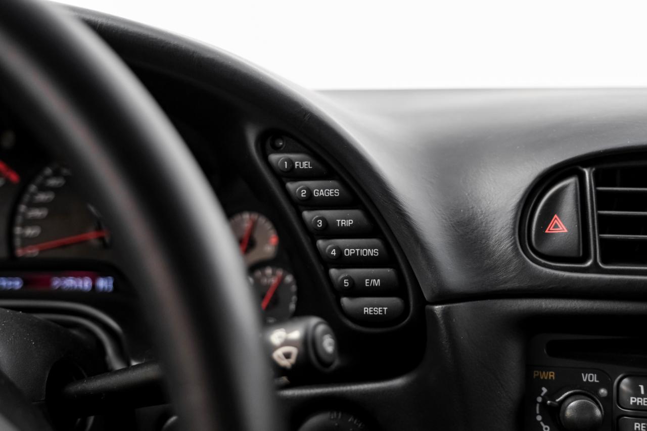 Chevrolet Corvette 2dr Z06 Hardtop 2004