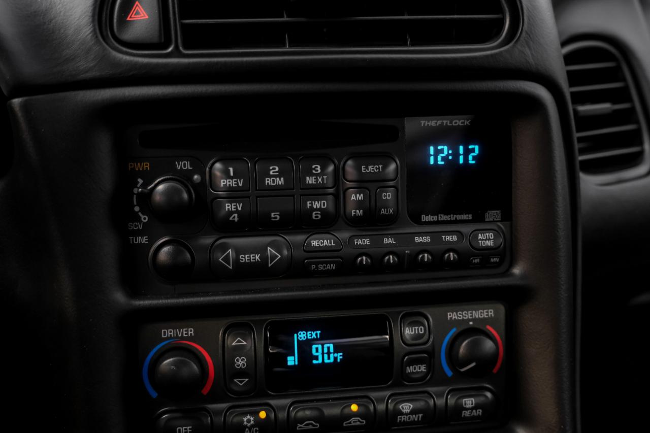 Chevrolet Corvette 2dr Z06 Hardtop 2004