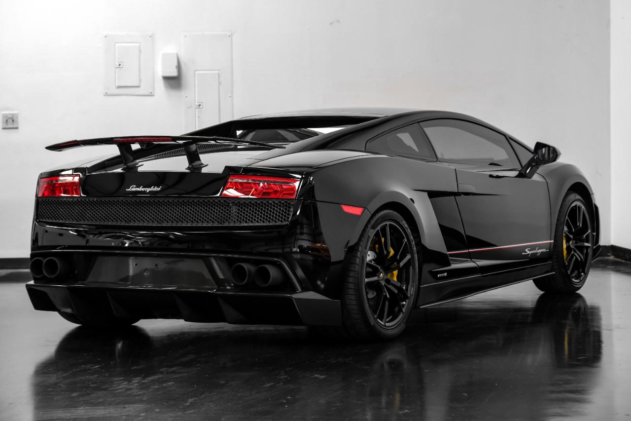 Lamborghini Gallardo 2dr Cpe LP570-4 Superleggera 2011