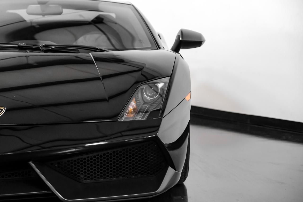 Lamborghini Gallardo 2dr Cpe LP570-4 Superleggera 2011