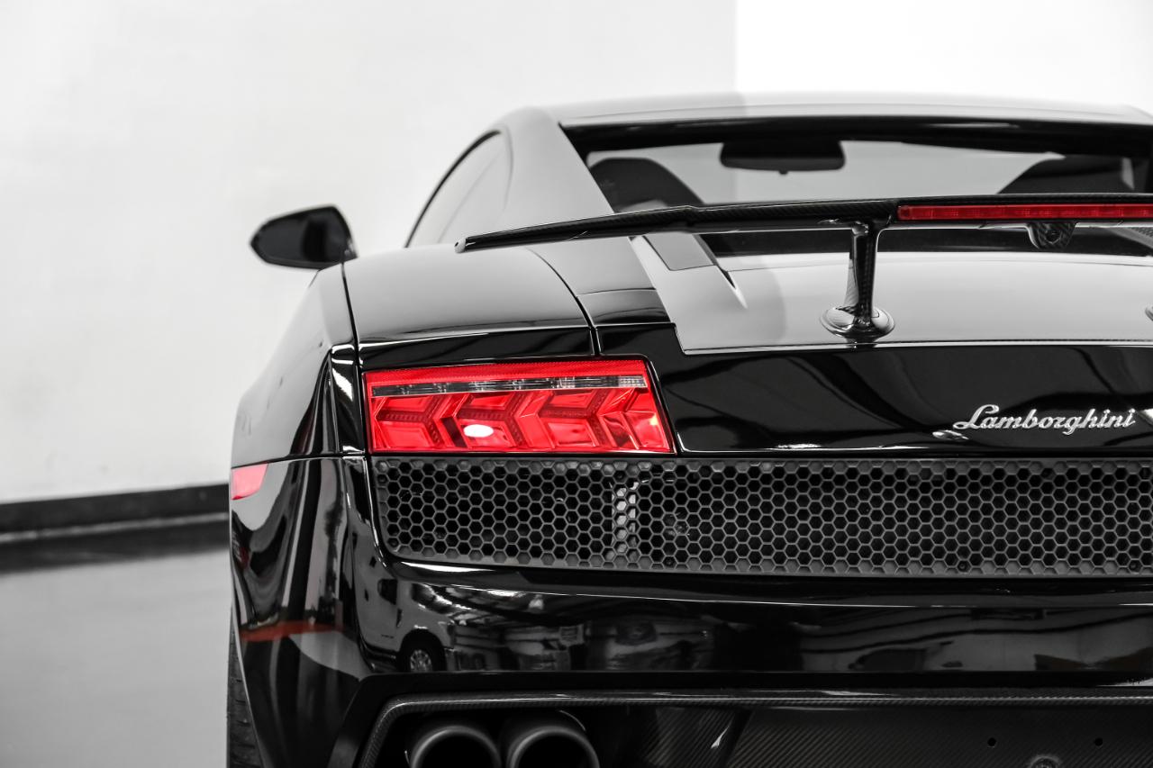 Lamborghini Gallardo 2dr Cpe LP570-4 Superleggera 2011