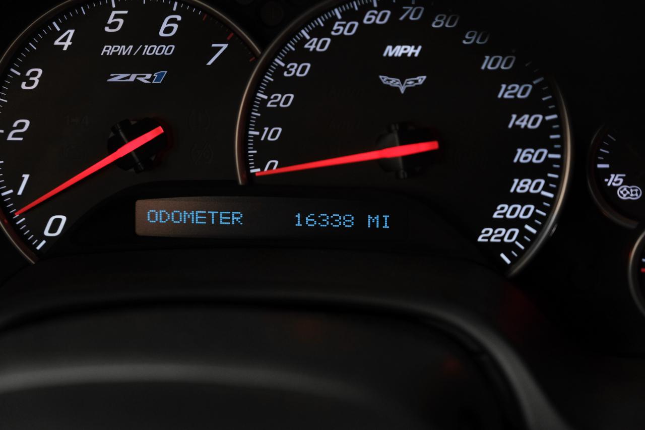 Chevrolet Corvette 2dr Cpe ZR1 w/3ZR 2012