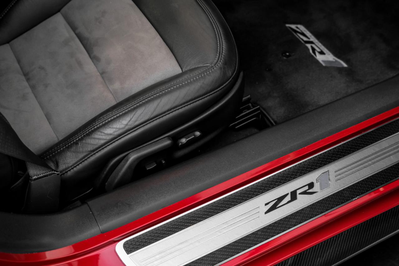 Chevrolet Corvette 2dr Cpe ZR1 w/3ZR 2012