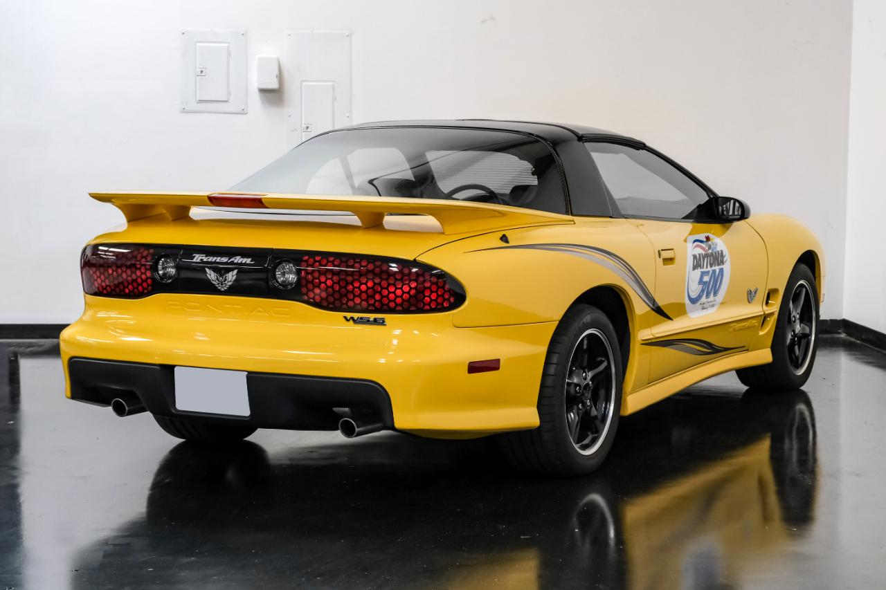 Pontiac Firebird 2dr Cpe Trans Am 2002