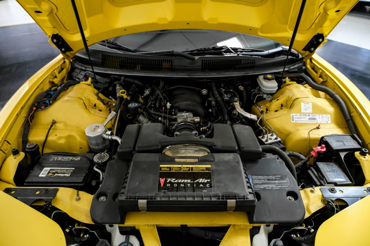 Pontiac Firebird 2dr Cpe Trans Am 2002