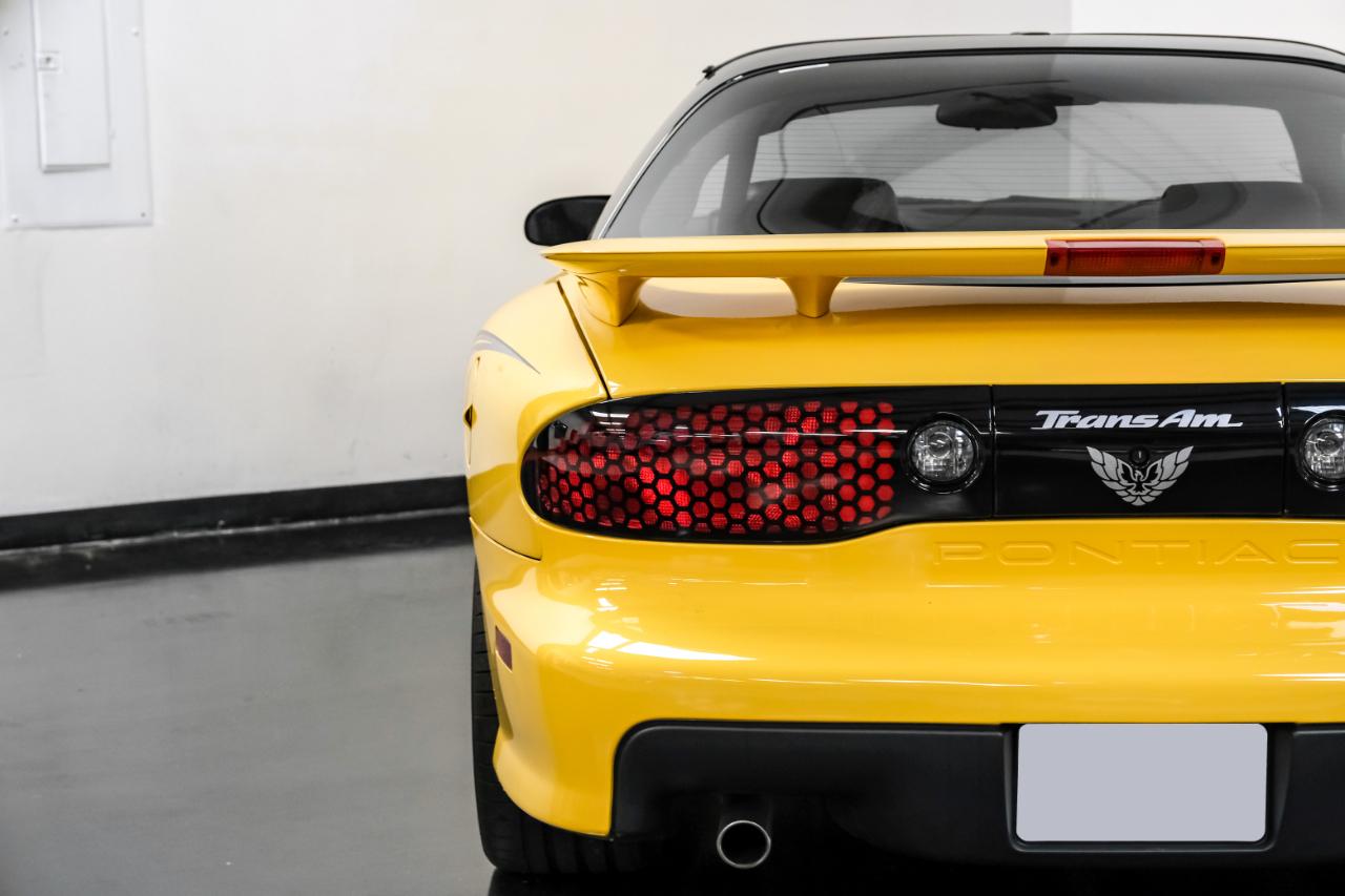Pontiac Firebird 2dr Cpe Trans Am 2002