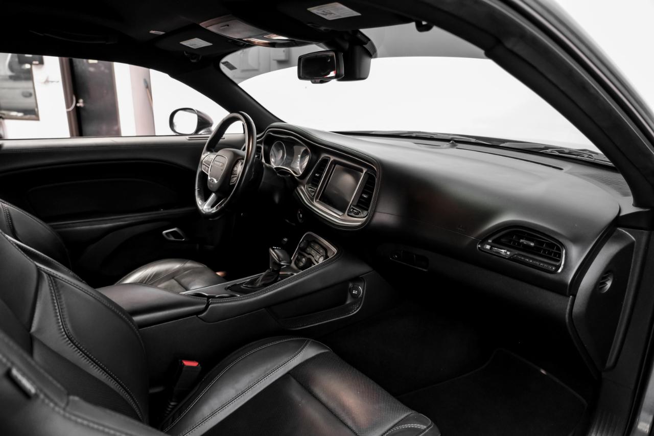 Dodge Challenger SXT RWD 2020