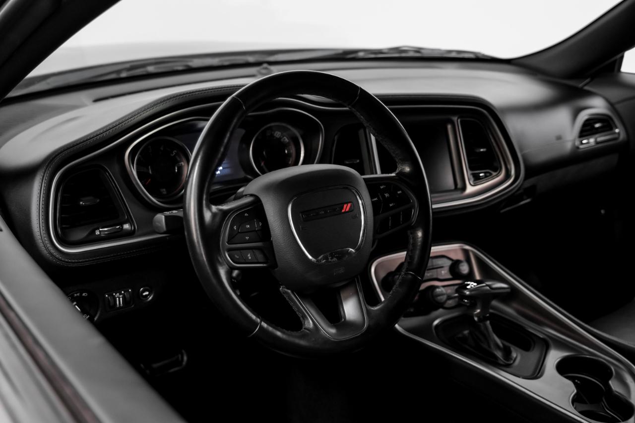 Dodge Challenger SXT RWD 2020