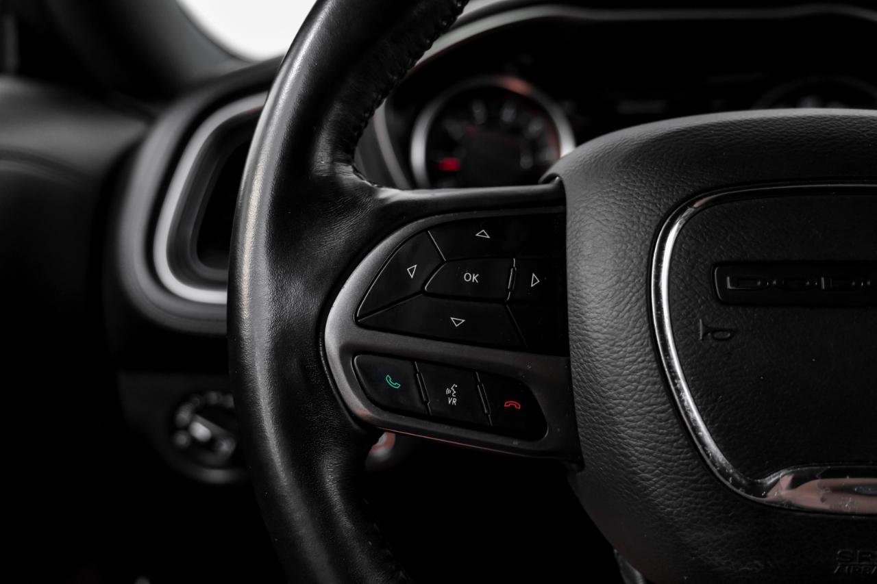 Dodge Challenger SXT RWD 2020