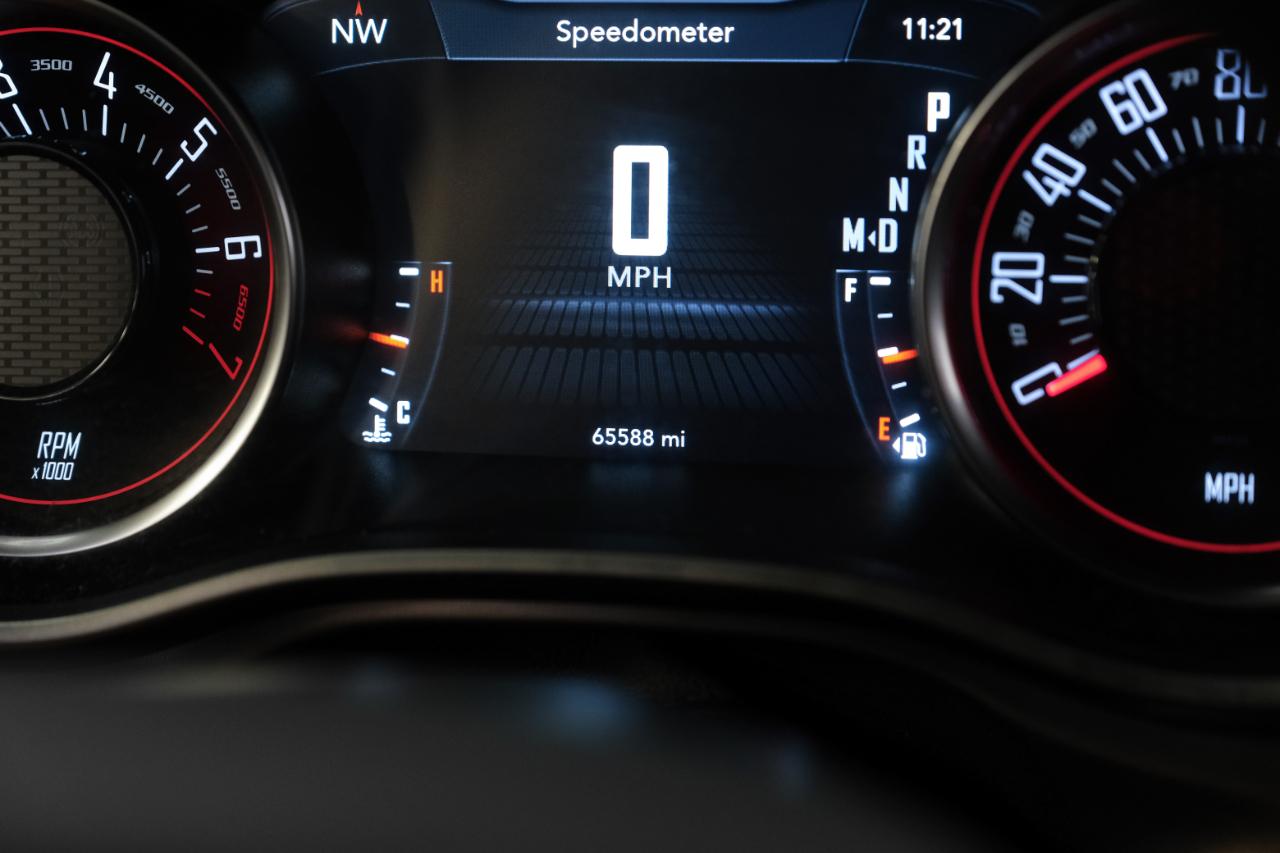 Dodge Challenger SXT RWD 2020