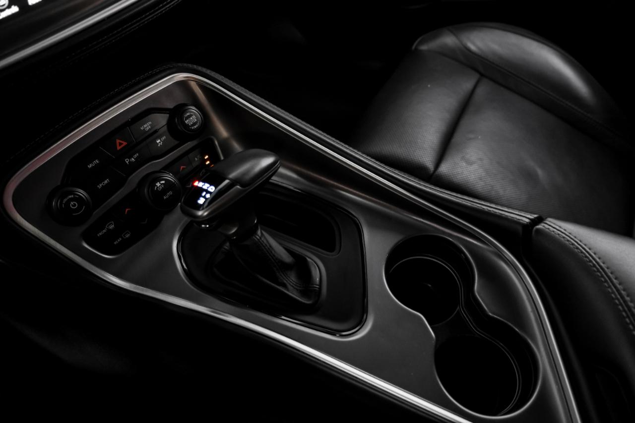 Dodge Challenger SXT RWD 2020