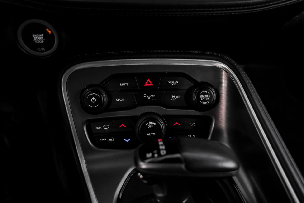 Dodge Challenger SXT RWD 2020