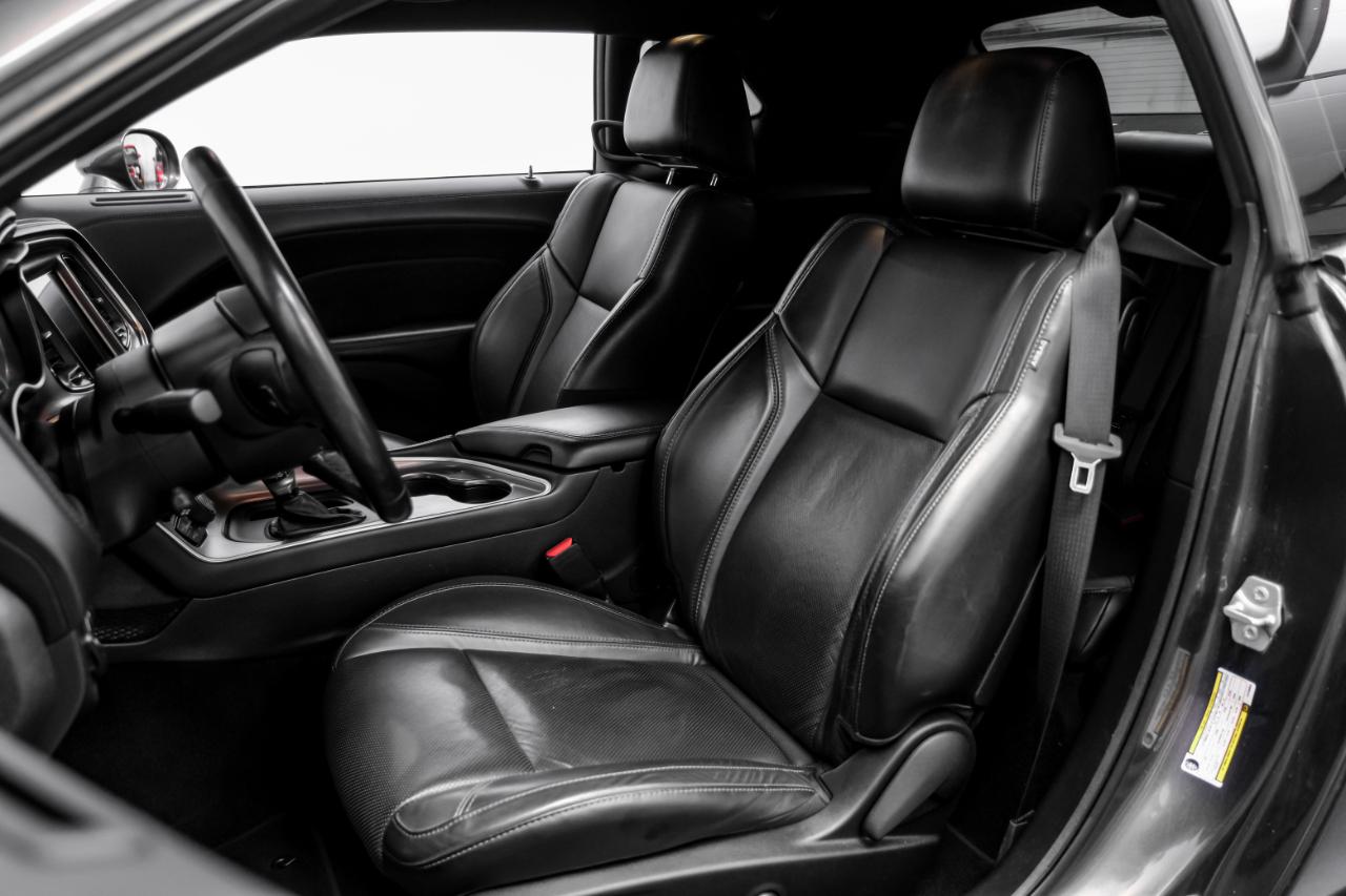 Dodge Challenger SXT RWD 2020