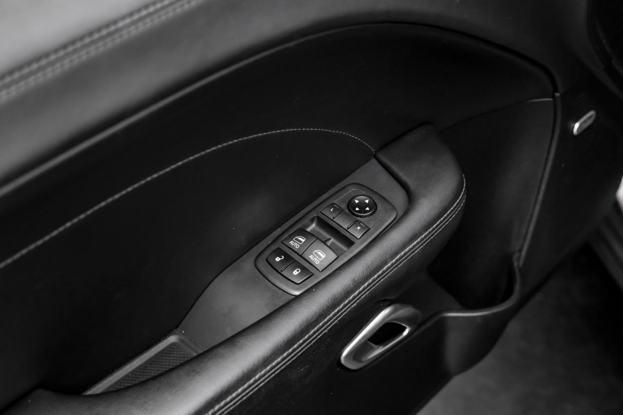 Dodge Challenger SXT RWD 2020
