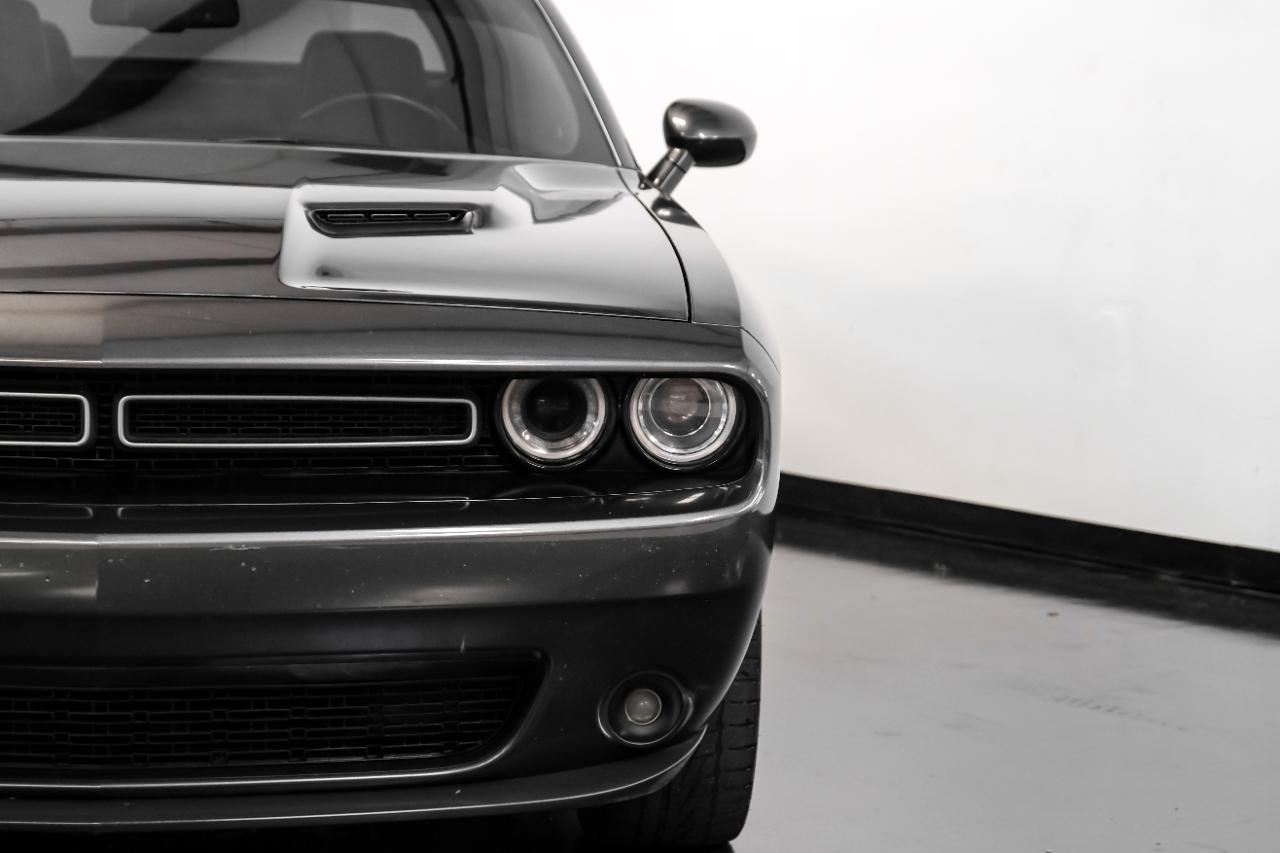 Dodge Challenger SXT RWD 2020