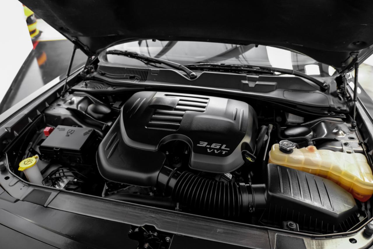 Dodge Challenger SXT RWD 2020