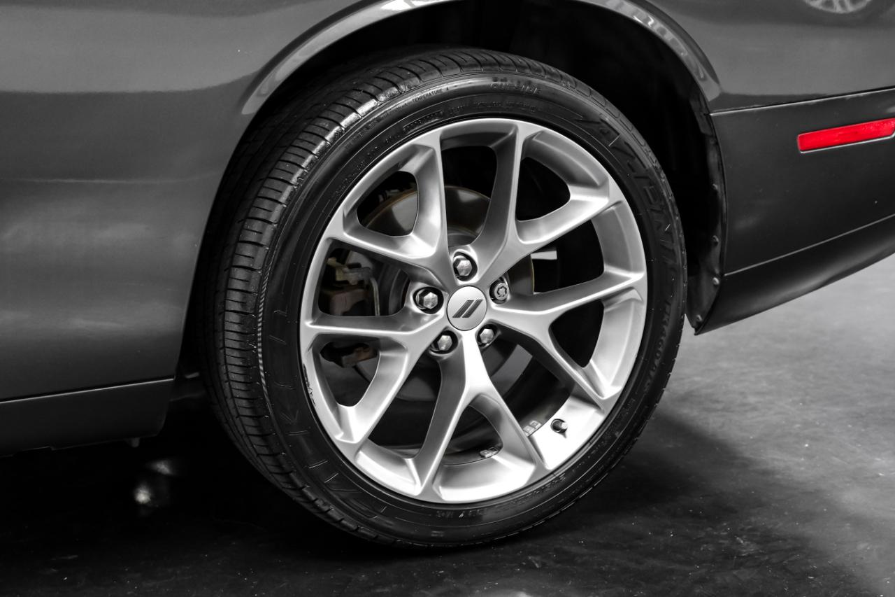 Dodge Challenger SXT RWD 2020