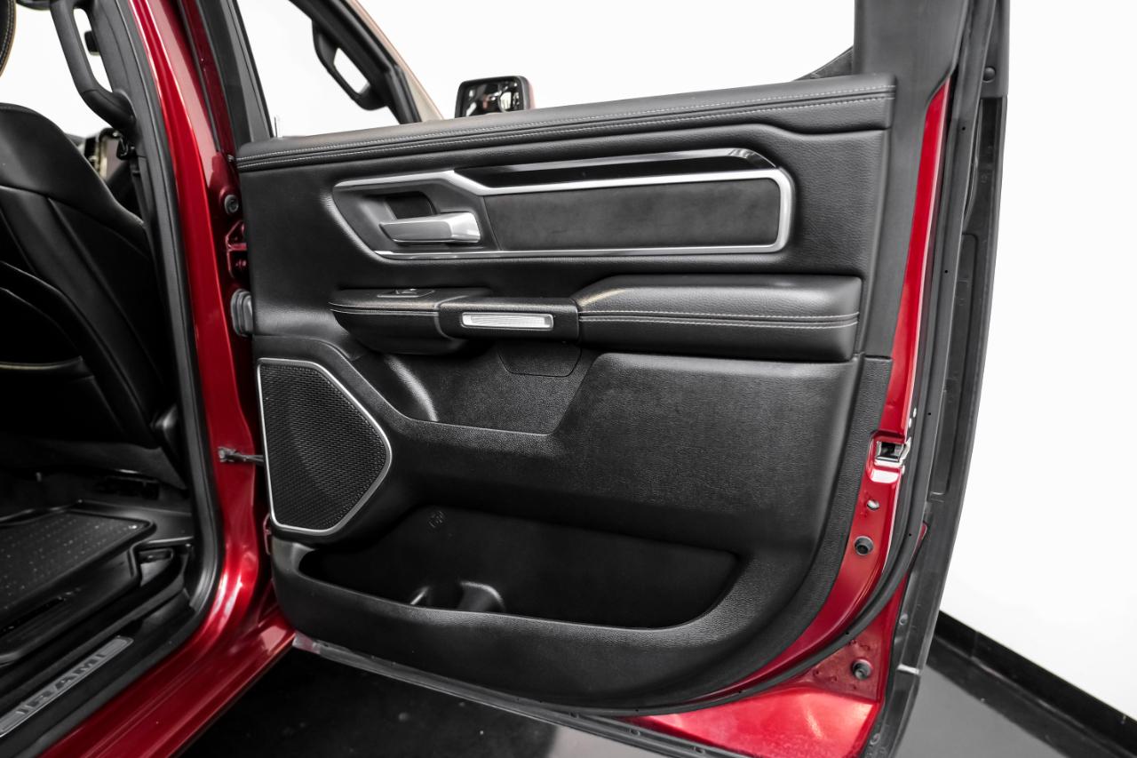 RAM 1500 Laramie 4x4 Crew Cab 5'7" Box 2020