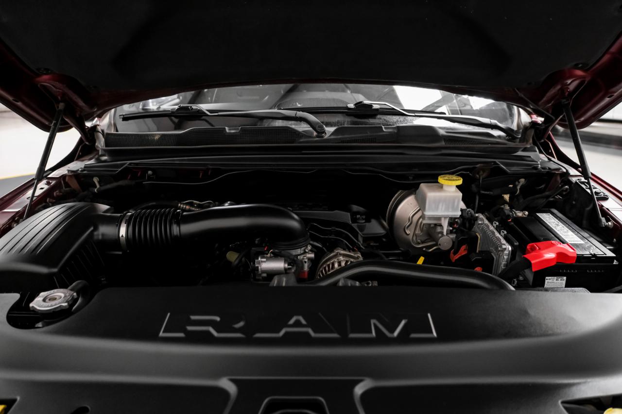 RAM 1500 Laramie 4x4 Crew Cab 5'7" Box 2020