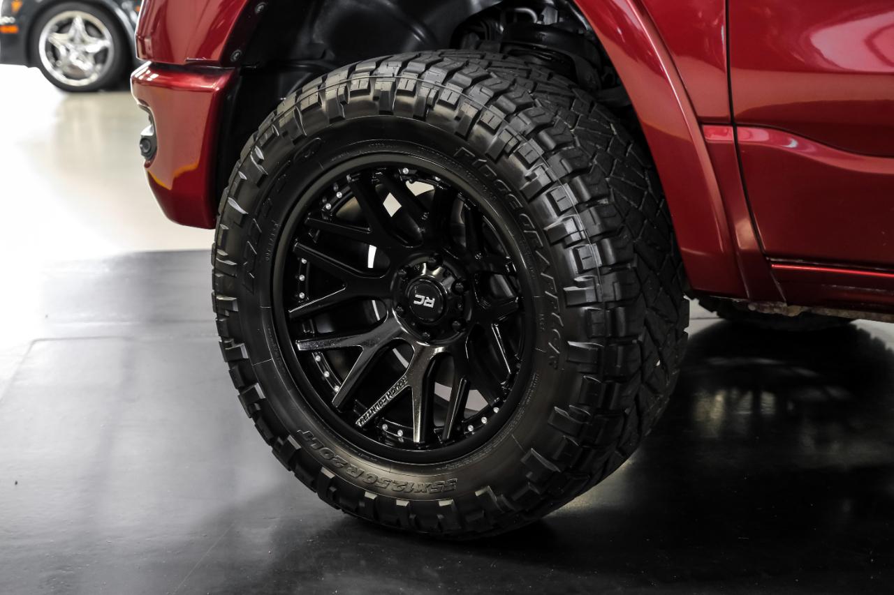 RAM 1500 Laramie 4x4 Crew Cab 5'7" Box 2020