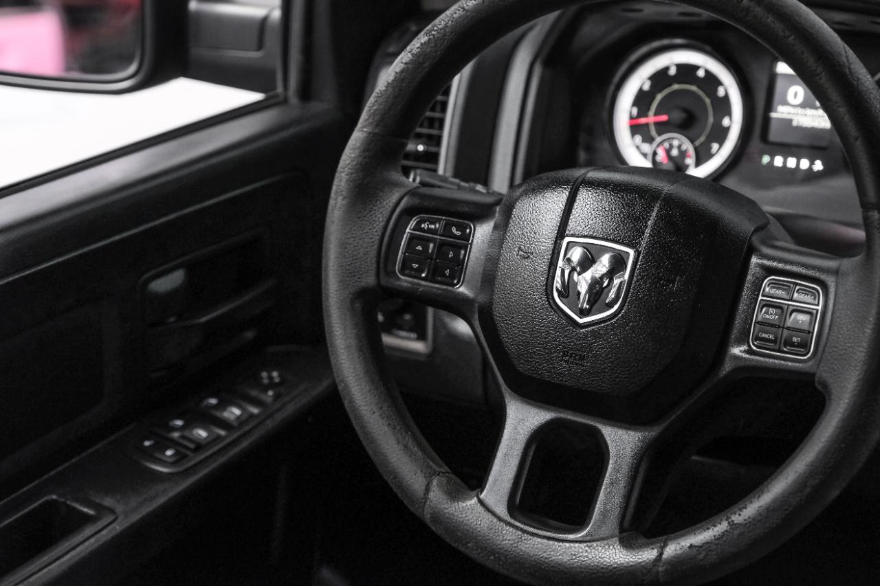 RAM 1500 Tradesman 4x2 Quad Cab 6'4" Box 2018