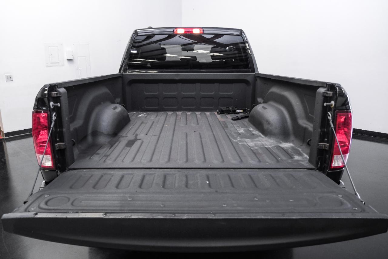 RAM 1500 Tradesman 4x2 Quad Cab 6'4" Box 2018