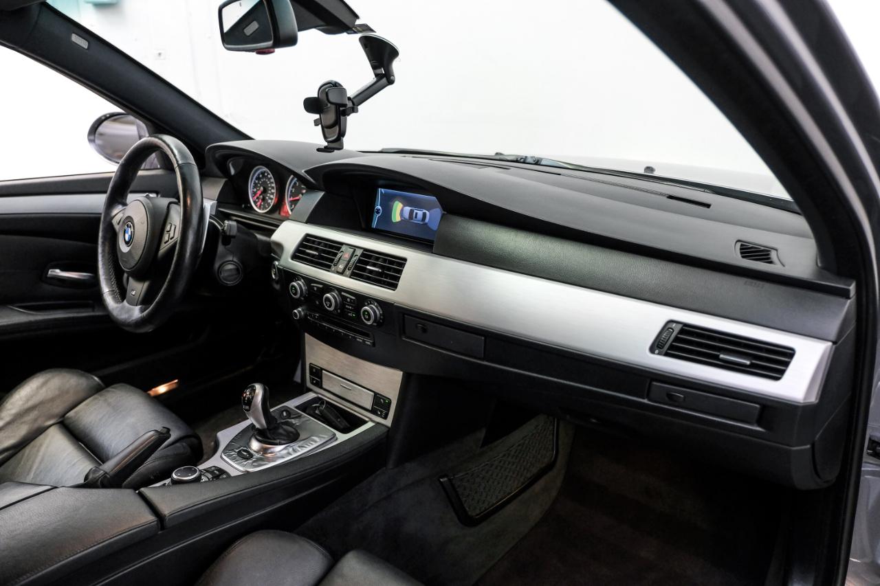 BMW M5 4dr Sdn 2010