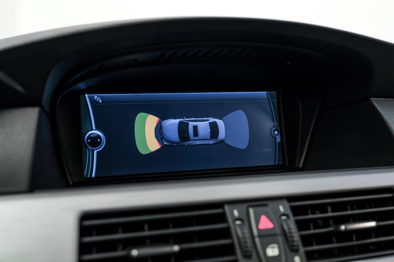 BMW M5 4dr Sdn 2010