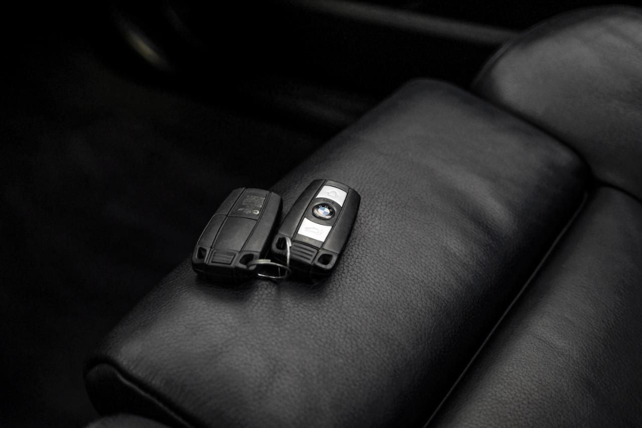 BMW M5 4dr Sdn 2010