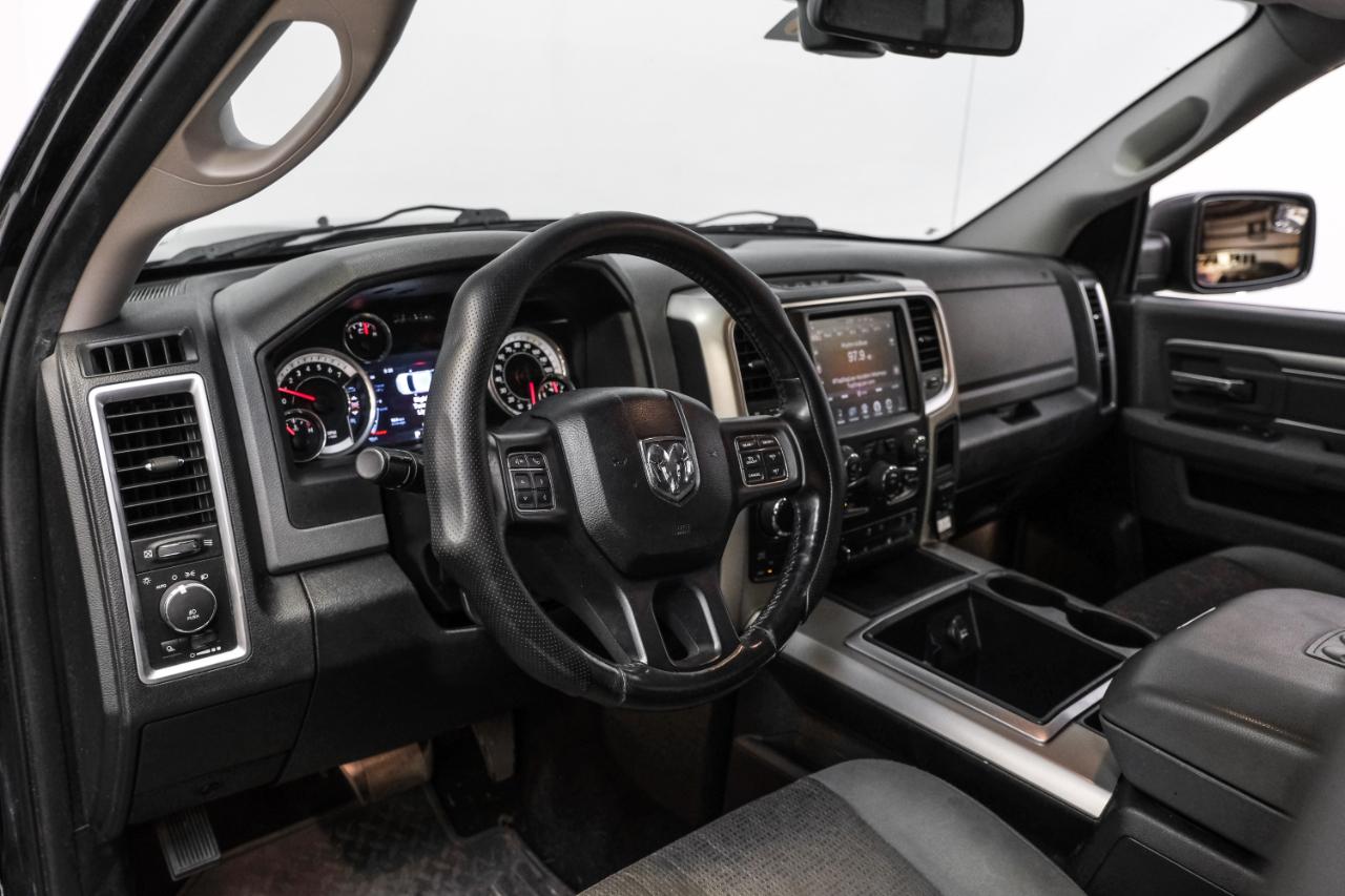 RAM 1500 4WD Crew Cab 140.5" Big Horn 2014