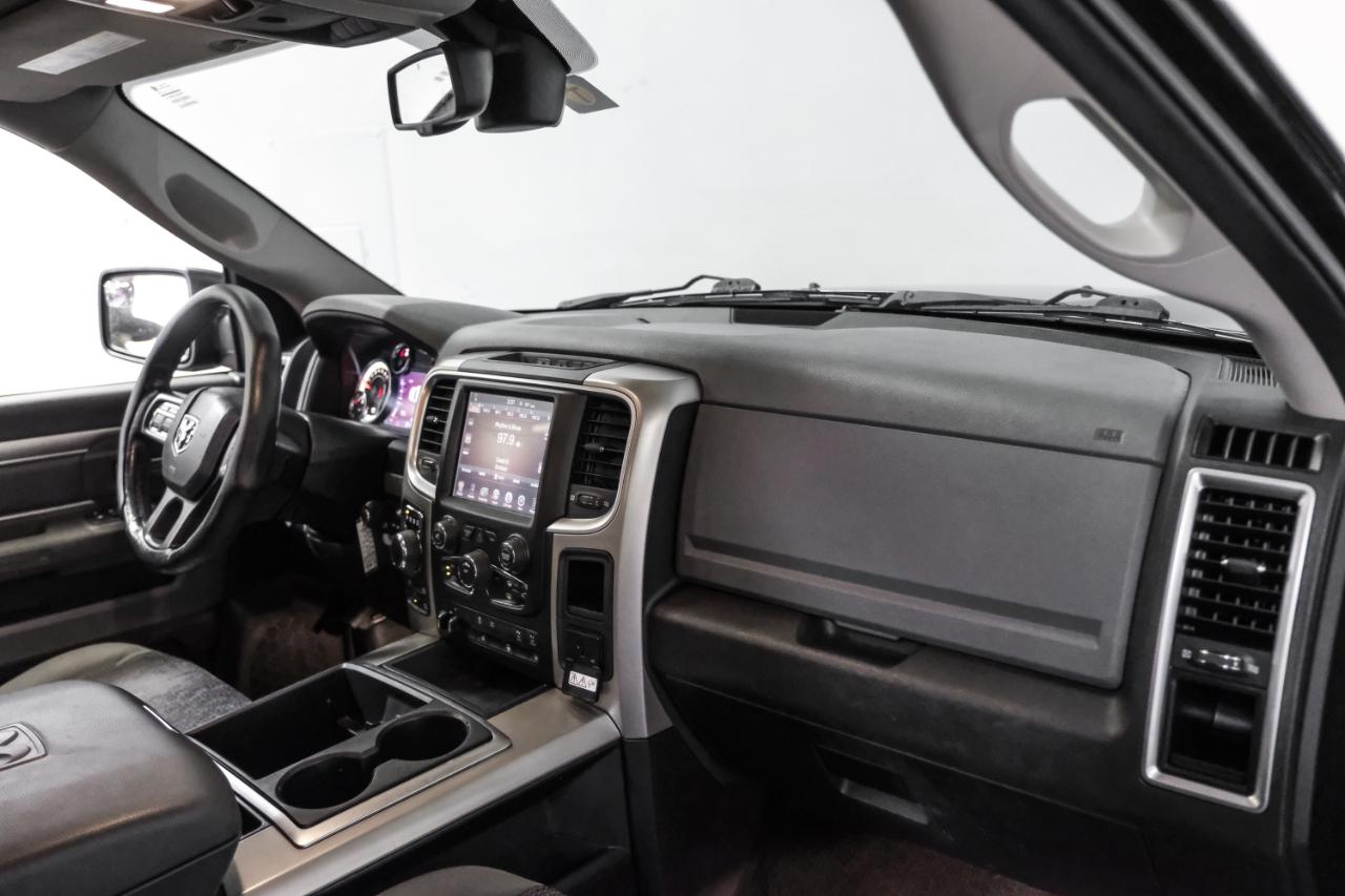 RAM 1500 4WD Crew Cab 140.5" Big Horn 2014
