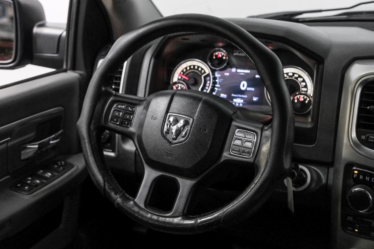 RAM 1500 4WD Crew Cab 140.5" Big Horn 2014