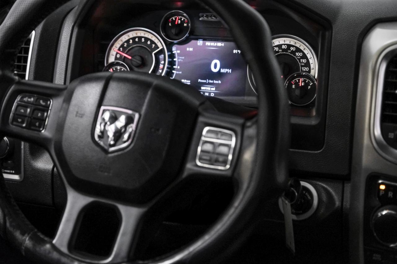RAM 1500 4WD Crew Cab 140.5" Big Horn 2014