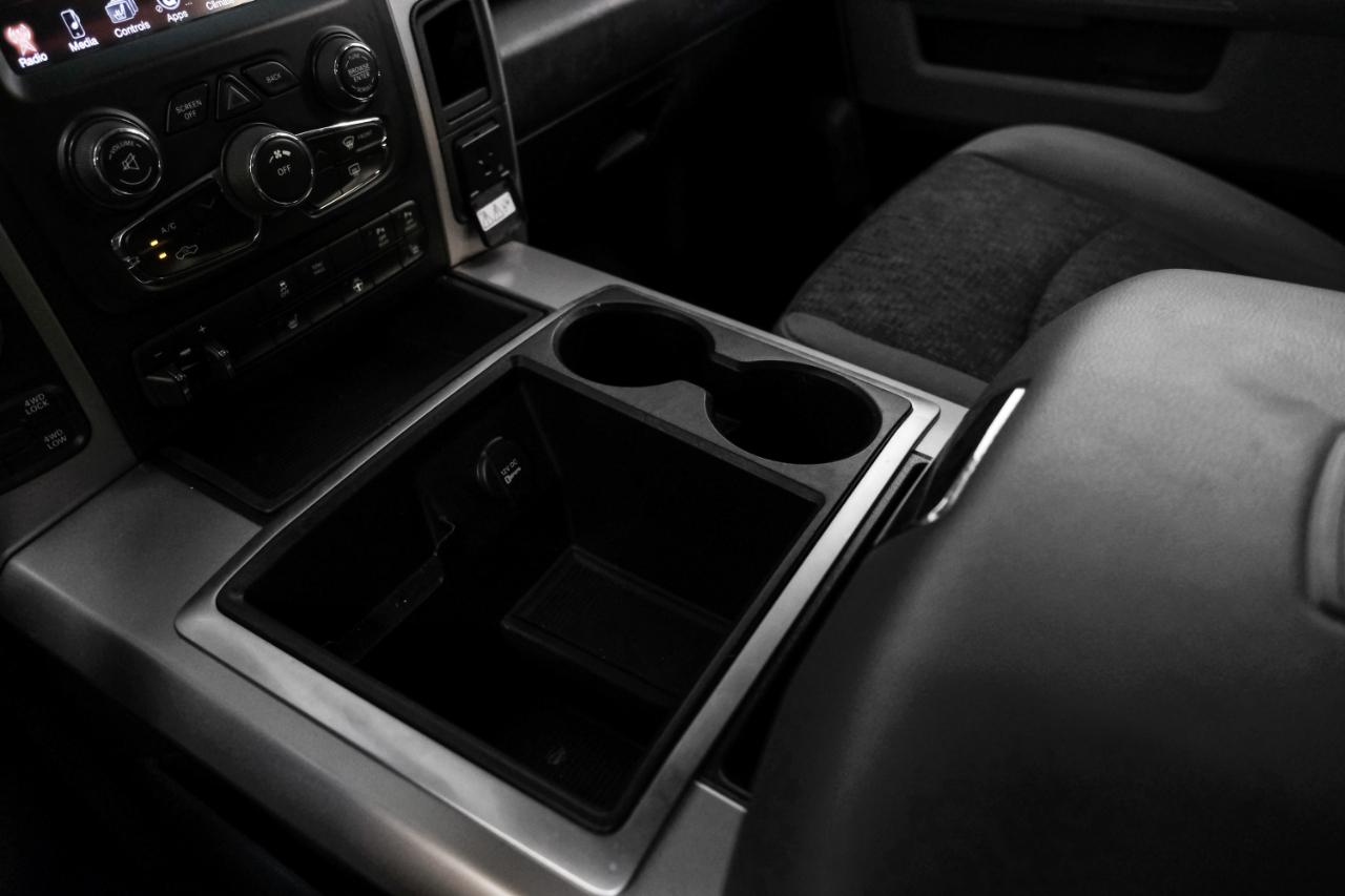 RAM 1500 4WD Crew Cab 140.5" Big Horn 2014