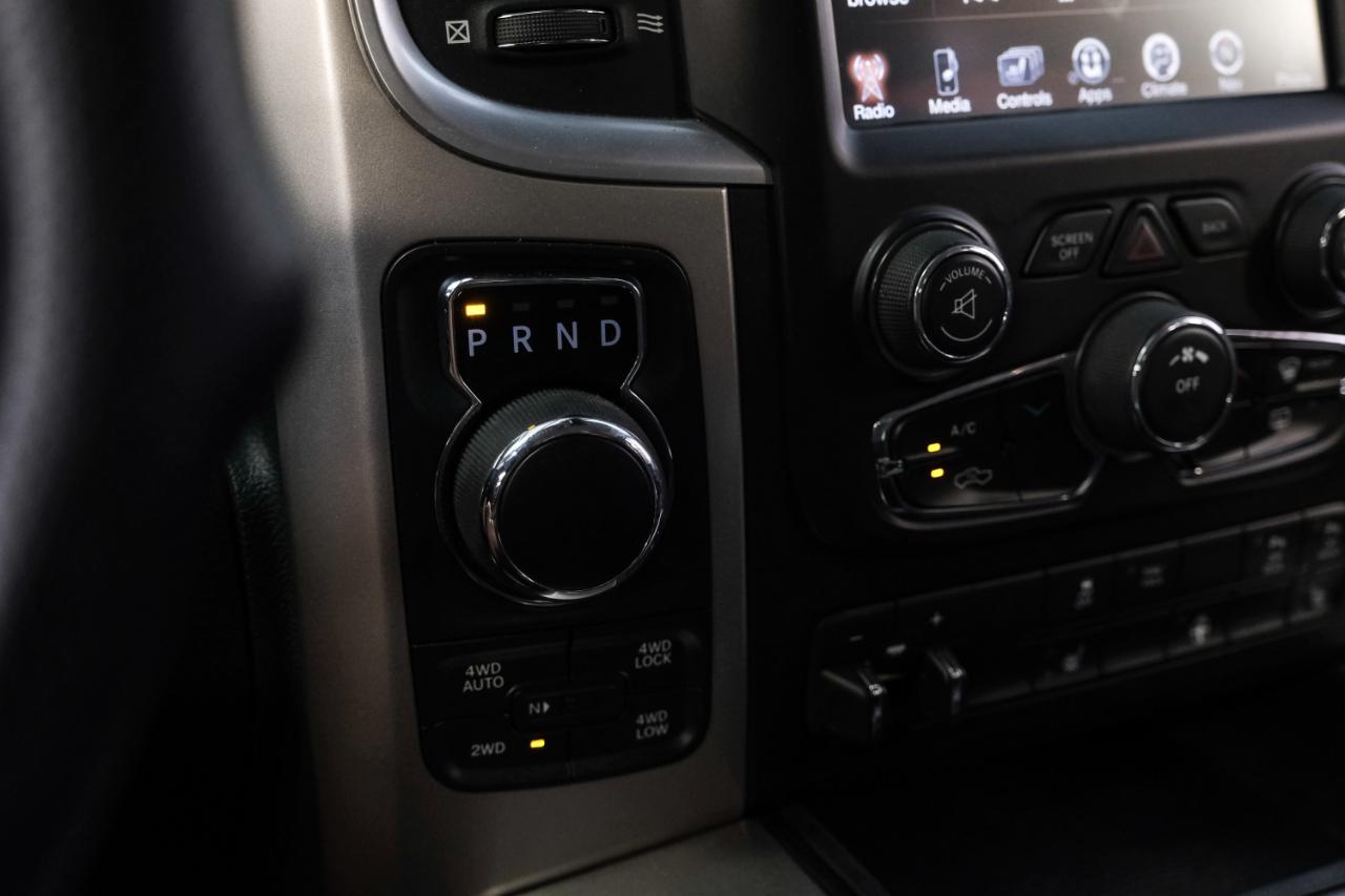 RAM 1500 4WD Crew Cab 140.5" Big Horn 2014
