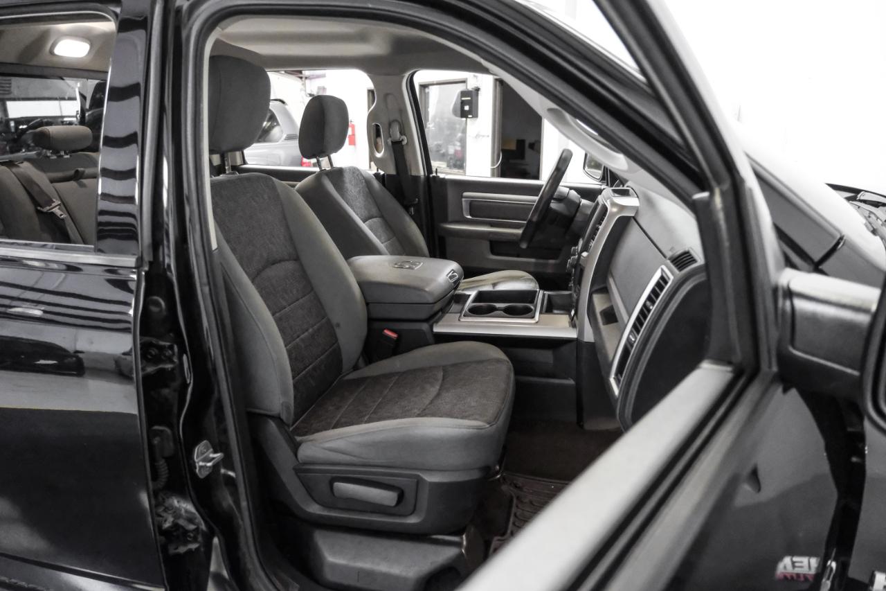 RAM 1500 4WD Crew Cab 140.5" Big Horn 2014
